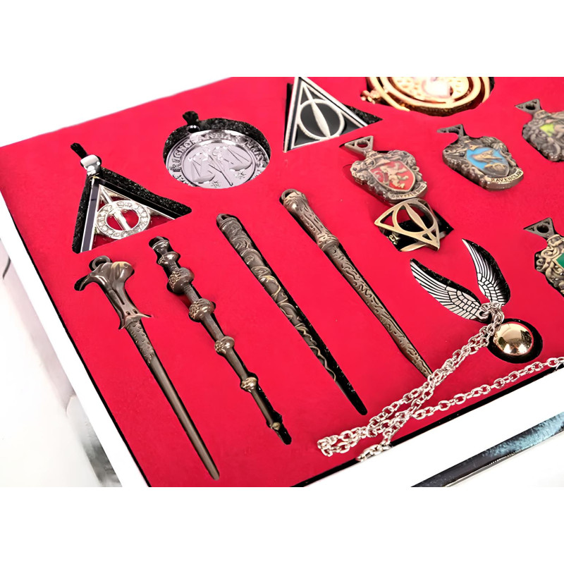 Set de accesorios de Harry Potter: varitas, medallones y colgantes