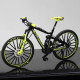 Bicicleta de metal Fingerbike a escala 1:10, modelo BMX realista para trucos y coleccionismo.